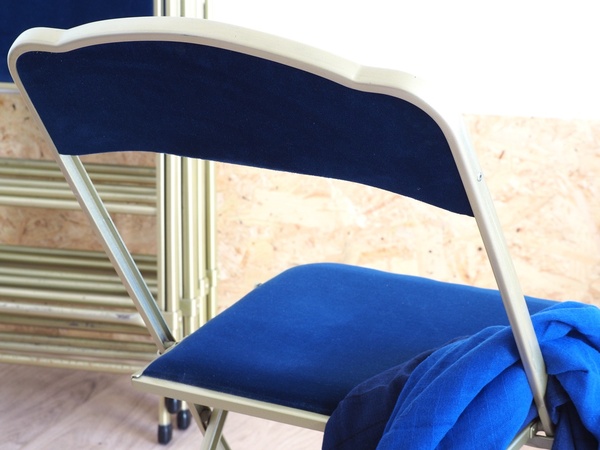 6 chaises pliantes bleu foncé CHAISOR France
