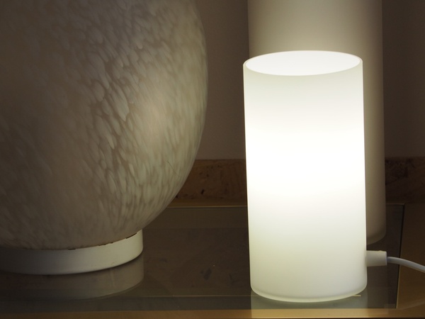 Lampe blanche cylindrique JE FASSUNG