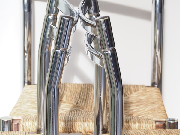 4 chaises paillées de style moderniste