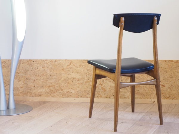 6 chaises bois et Skaï noir Mid-Century