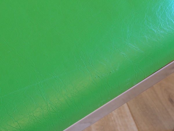 Tabouret ou repose-pied vert pomme vintage