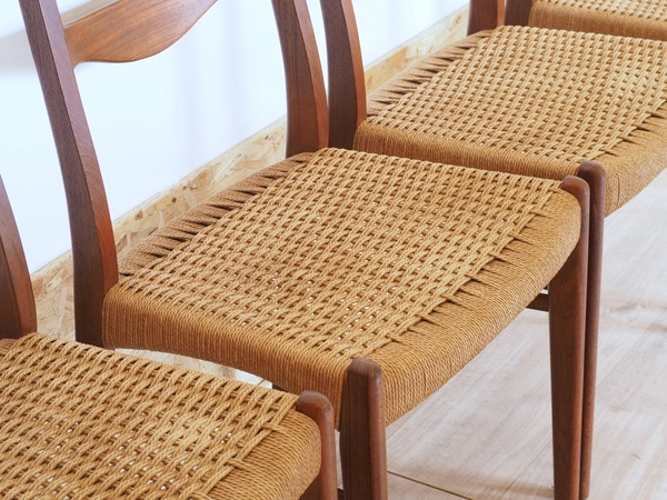 GS90 Série de 4 chaises danoises ARNE WAHL IVERSEN